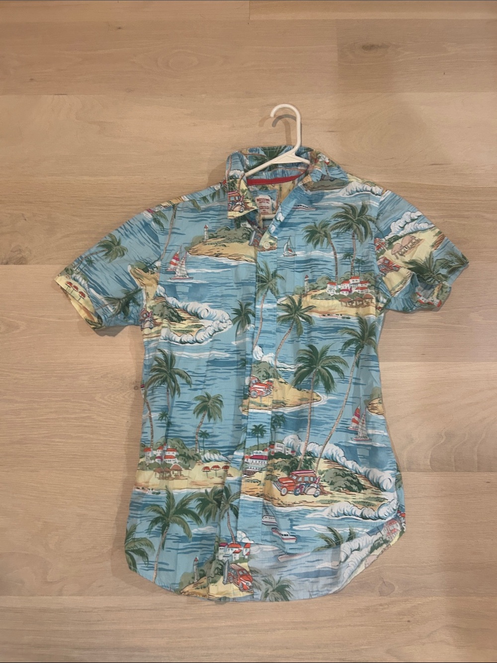 Tropical Island Print Short-Sleeve Beach Shirt - Light Blue